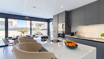 Microwave, mesin pencuci piring, dan mesin pembuat kopi/teh