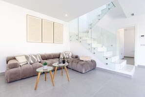 In-room dining - Majestic Greens by Fidalsa (Algorfa)