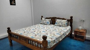 4 habitaciones, caja de seguridad en la habitación y escritorio 