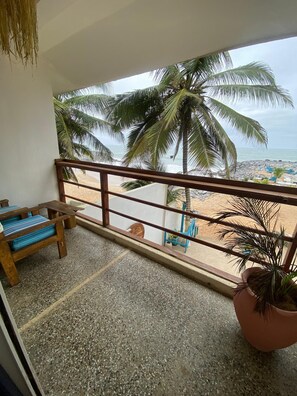 Exterior - Oasis Beach Resort (Cape Coast)