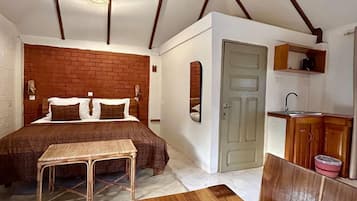 Trippelrum för familj - utsikt mot stranden | 1 sovrum, skrivbord, arbetsyta för laptop och gratis wi-fi