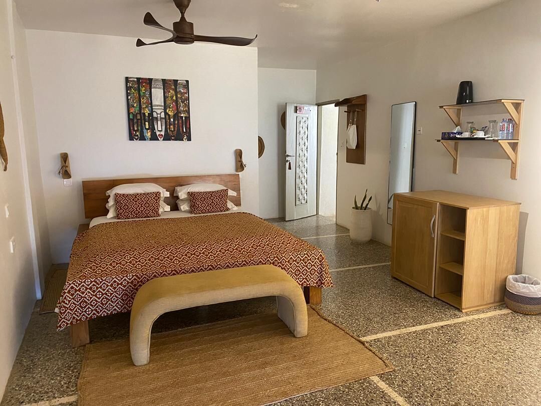 Panoramic Room | Desk, laptop workspace, free WiFi