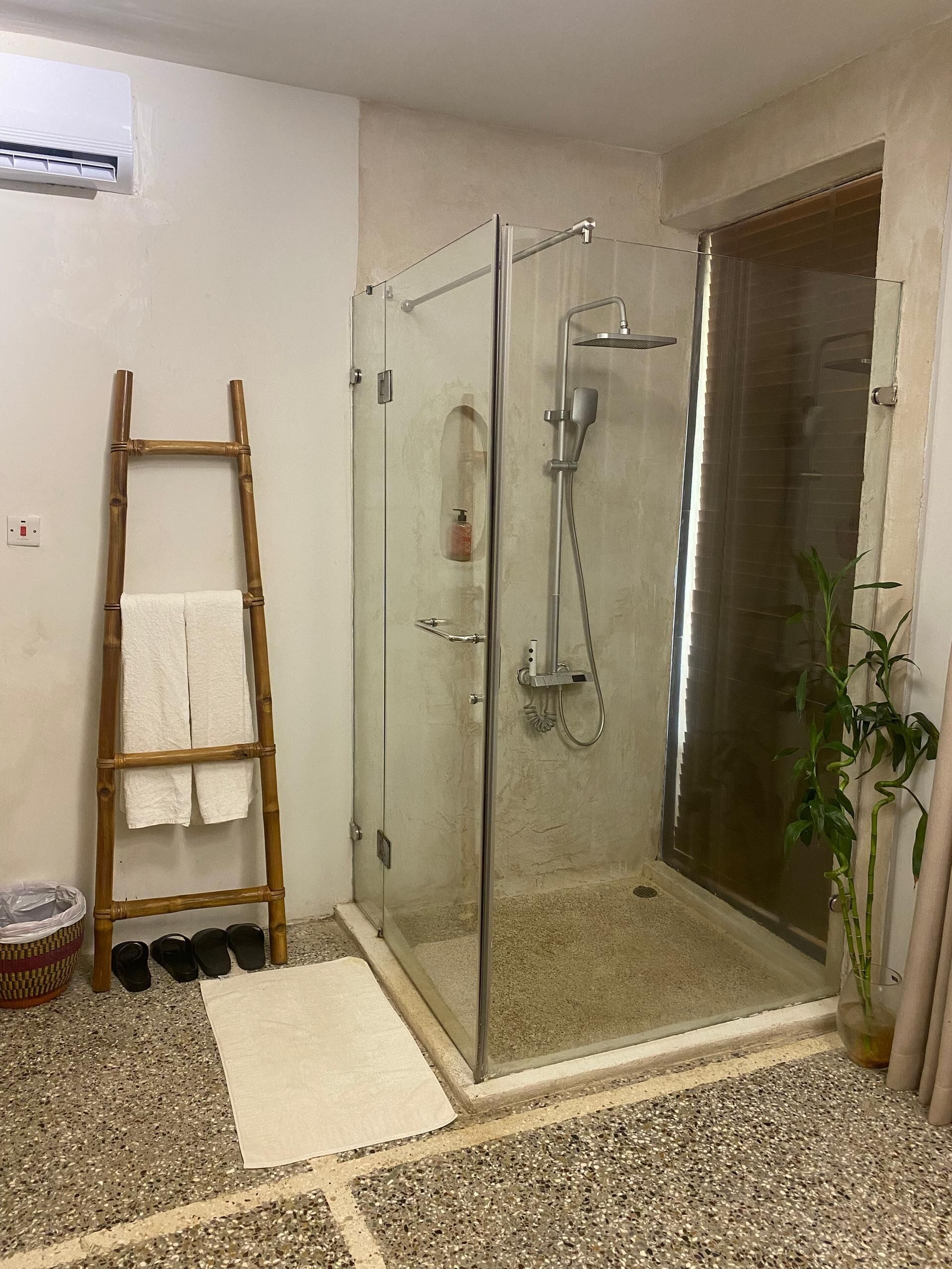 Shower, free toiletries, hair dryer, slippers