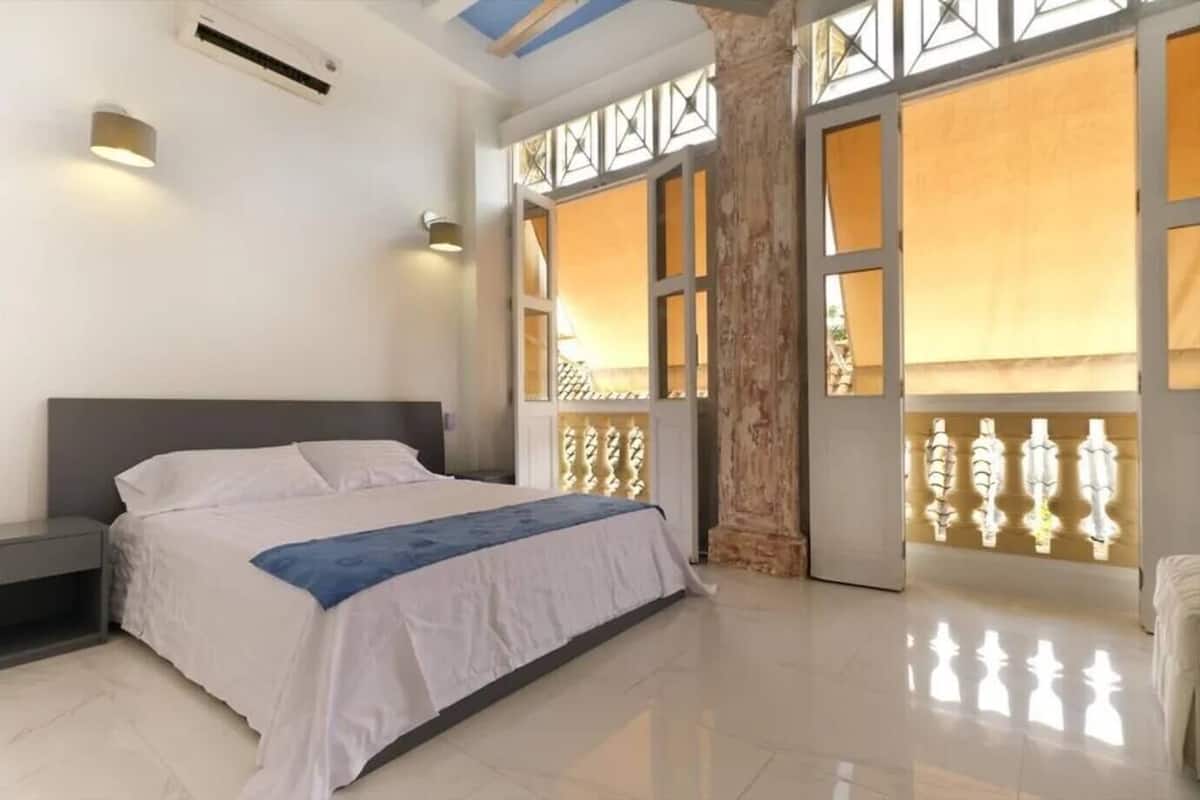 Superior Double Room, City View