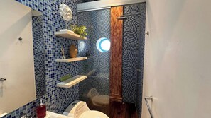 Superior Double Room, City View | Bathroom - Casa Azul - Alma Hotels (Cartagena)