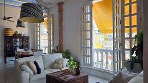 Living area - Casa Azul - Alma Hotels (Cartagena)