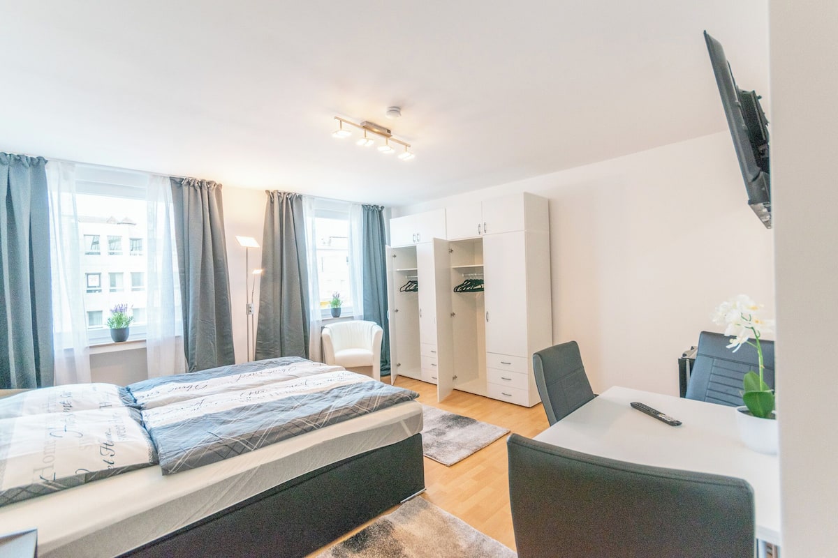 1 bedroom, premium bedding, down duvets, memory-foam beds