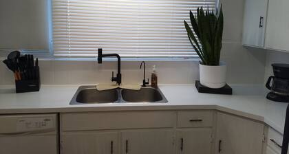 Cozy Queen bed for travellers and workers in Rocky Mountain House area