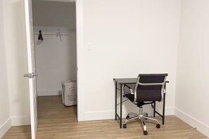 Interior - Luxury Vrbo in Riverview (Riverview)