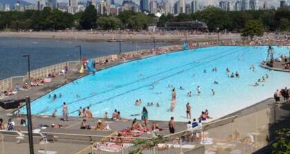 Kitsilano Getaway - Near Beach - 10 min to Downtown