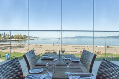 Kitsilano Getaway - Near Beach - 10 min to Downtown