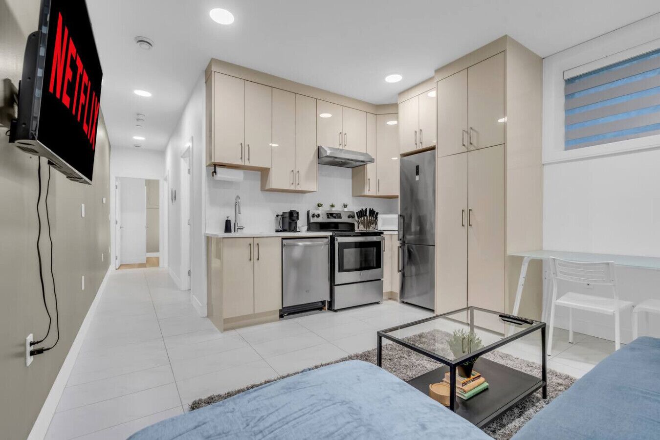 冰箱、微波炉、烤箱、炉灶