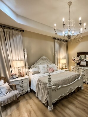 3 soverom, strykejern/-brett, wi-fi og sengetøy