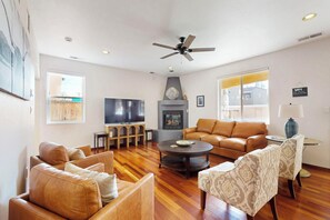 Smart TV, table tennis, books