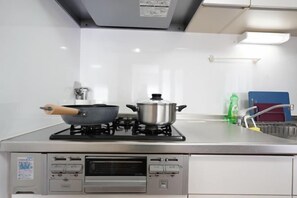 Room - Kuromon Royal Ueno Apartment (Osaka)