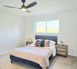 3 habitaciones, tabla de planchar con plancha, wifi y ropa de cama 