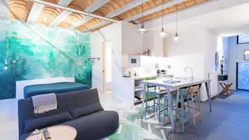 Appartement Ville, 1 trÚs grand lit | Coin séjour