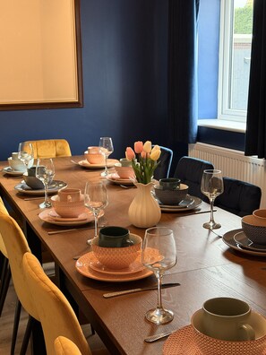 Dining - Tudor-Themed 6-Bed Village Gem (Powick)