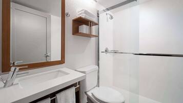 Zimmersafe, Schreibtisch, laptopgeeigneter Arbeitsplatz