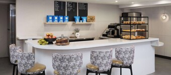 The Nedia, BW Signature Collection