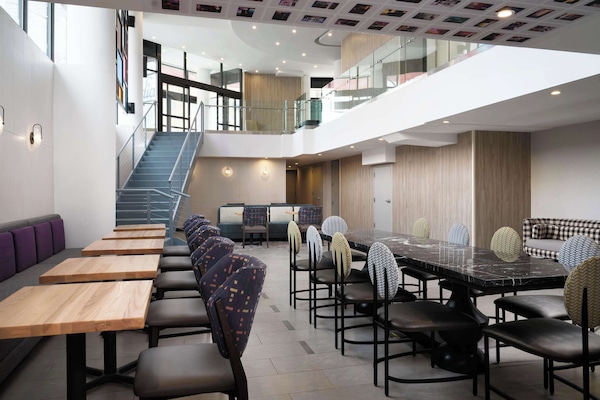 Kontinental frokost hver dag (mot et tillegg)