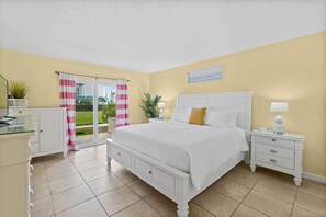 2 bedrooms, iron/ironing board, travel crib, free WiFi - Oceanfront Resort-Style Complex I Ground-Floor 2bd (Cocoa Beach)