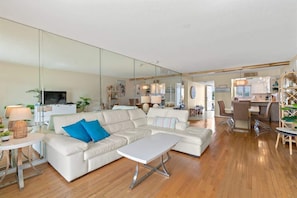 Smart TV, offices