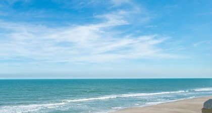 Incredible Ocean View | Heated Pool | 2b/2b | Private Beach Access