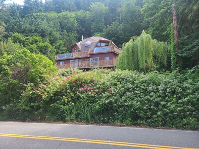 The Sweet Suite at The Dolls' Dome-ane on historic Chuckanut Drive