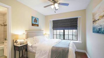 2 habitaciones, tabla de planchar con plancha y cuna de viaje