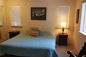 3 bedrooms, iron/ironing board, WiFi, bed sheets