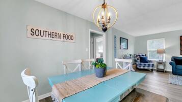 House, Multiple Beds (Sand Dollar B) | Dining