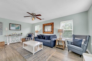 House, Multiple Beds (Sand Dollar) | Living area
