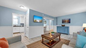 House, Multiple Beds (Sand Dollar) | Living area