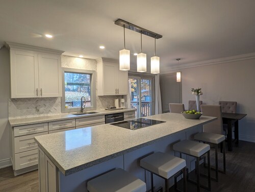 Country Caledon Charm your private oasis, your home away from home.