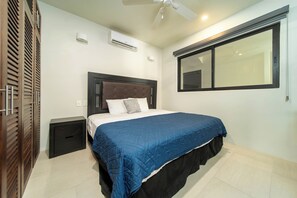 2 bedrooms, in-room safe, free WiFi, bed sheets