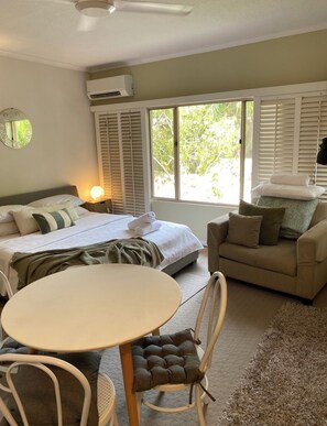 1 bedroom, desk, iron/ironing board, free WiFi