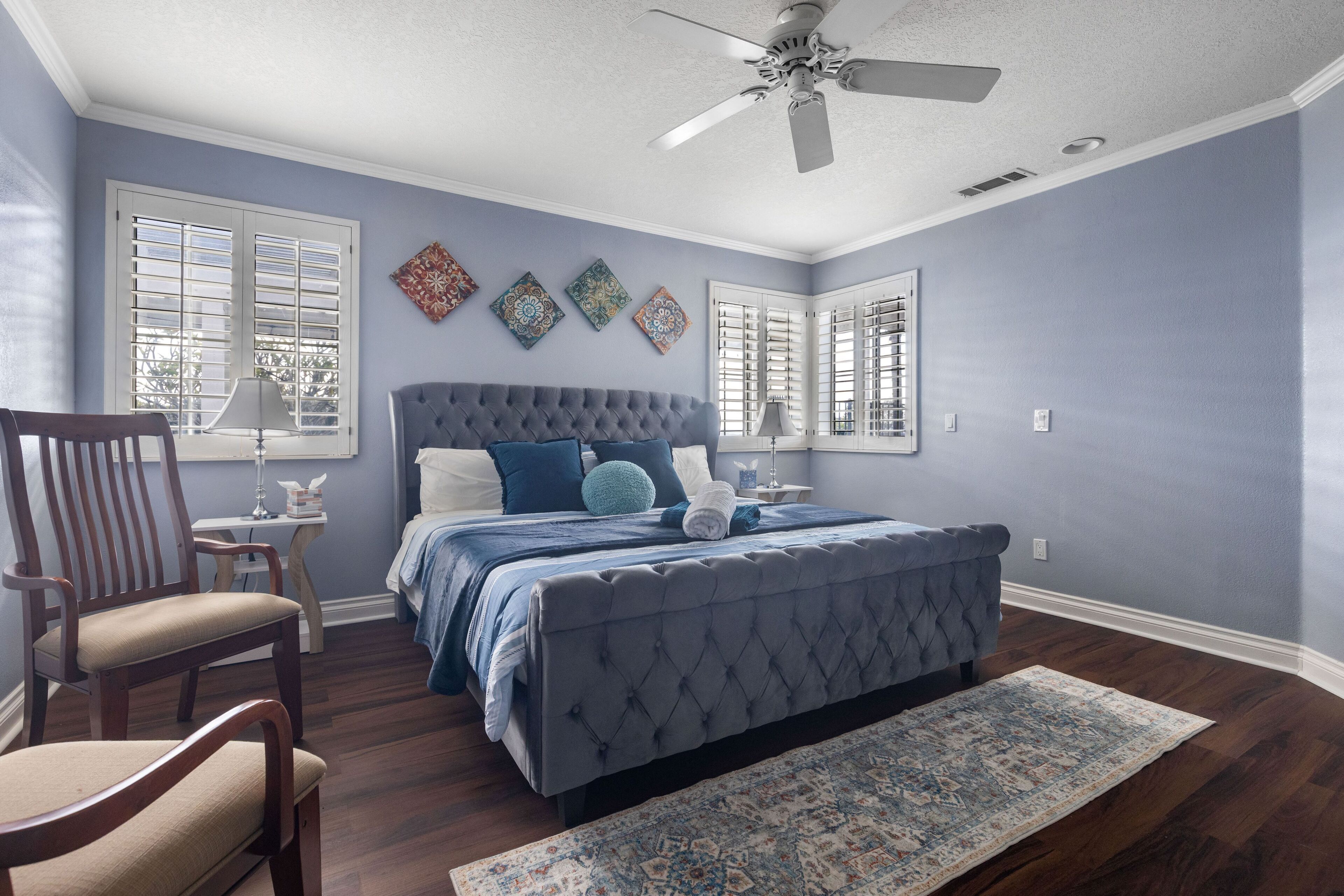 4 bedrooms, desk, iron/ironing board, travel crib