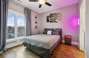 2 bedrooms, WiFi, bed sheets - Charming 2-bedroom condo in enchanting Nashville minutes from Broadway (Nashville)
