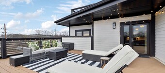 Charming 2-bedroom condo in enchanting Nashville minutes from Broadway