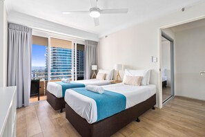 3 bedrooms, in-room safe, iron/ironing board, internet