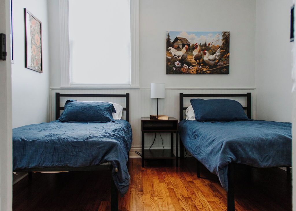 2 bedrooms, iron/ironing board, free WiFi, bed sheets