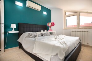 2 bedrooms, in-room safe, free WiFi, bed sheets