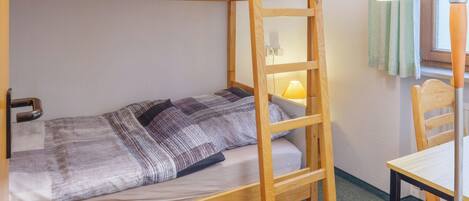 1 Schlafzimmer, Reisekinderbett, WLAN, Bettwäsche