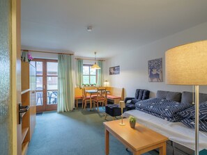 TV, mesa de pingue-pongue