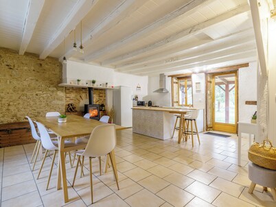 Maison de campagne rénovée proche Argenton Sur creuse