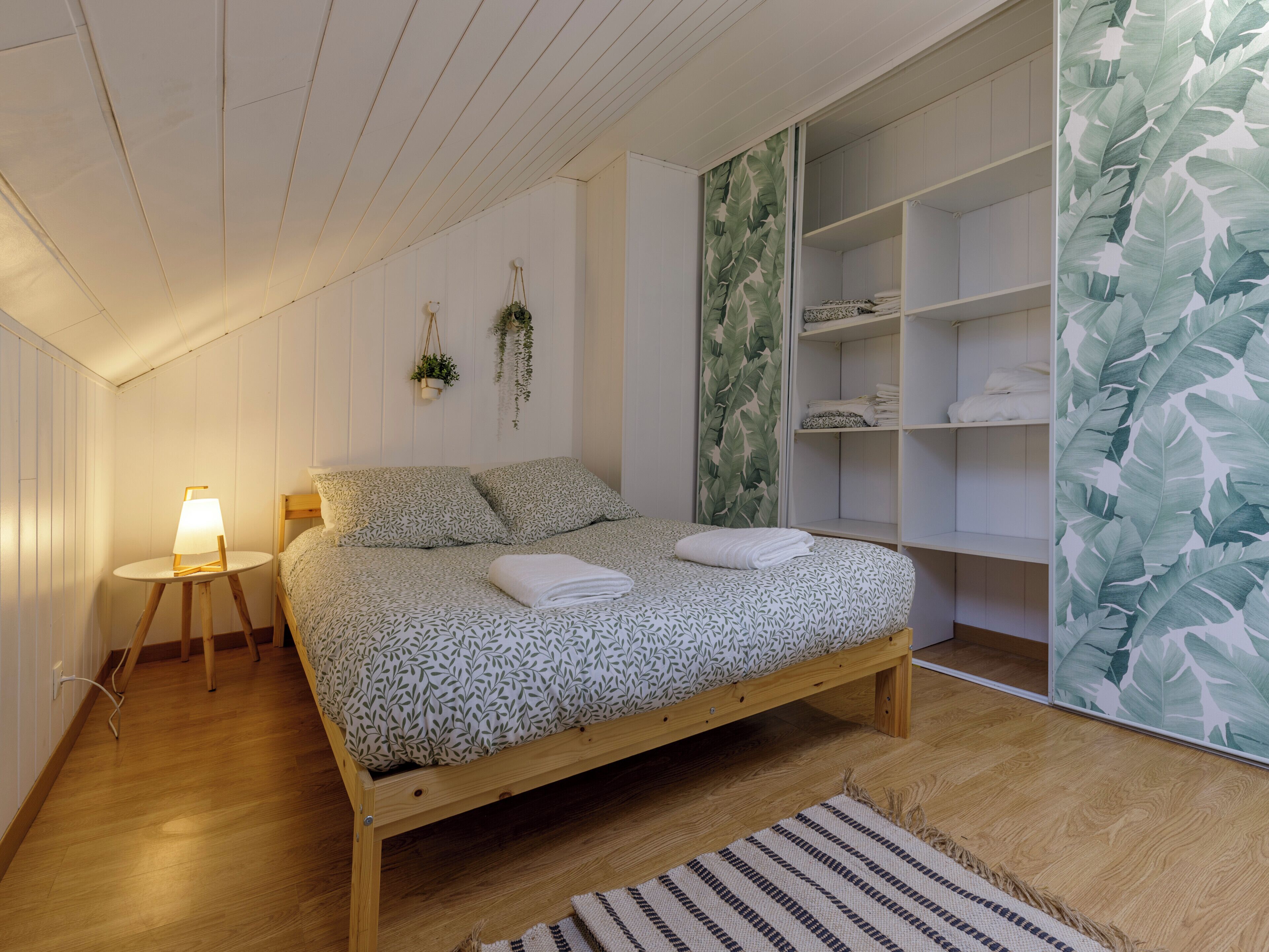 3 habitaciones, tabla de planchar con plancha, cuna de viaje y wifi 
