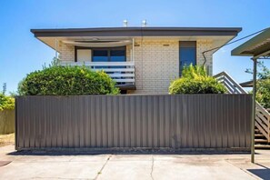 Room - Gateway Retreat Near Flinders Uni & Hospital (Bedford Park)