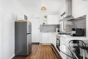 Room - Gateway Retreat Near Flinders Uni & Hospital (Bedford Park)