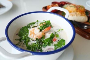 Food and drink - Sky Hill Villa Surattthani (Surat Thani)